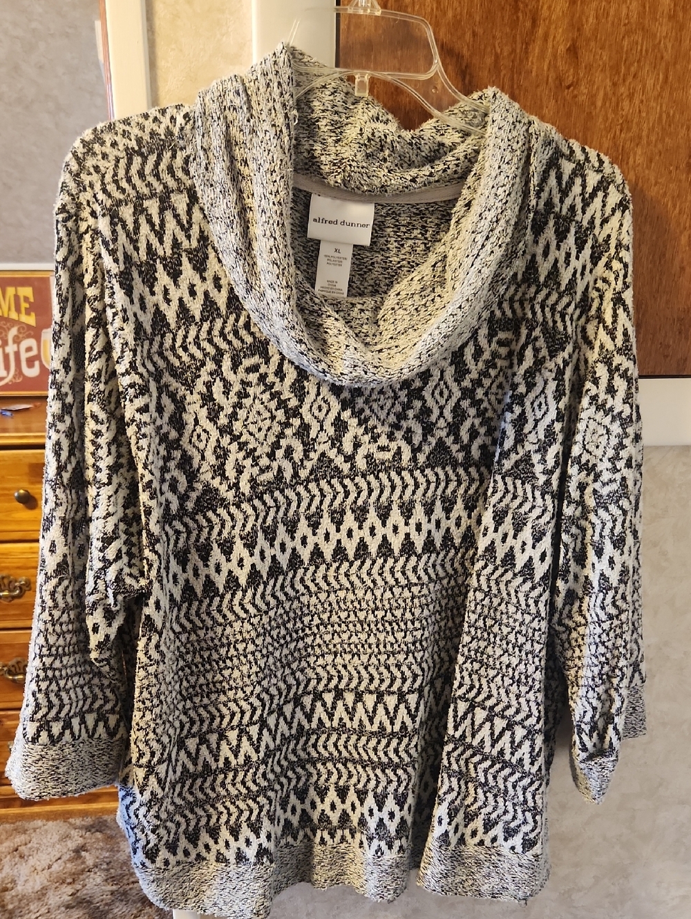 Alfred Dunner Black & White Patterned Cowl Neck XL Top List#34
